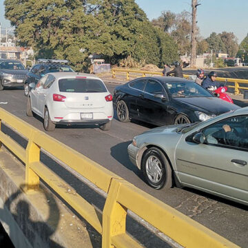 Vecinos protestan para rechazar colocación de ciclovía en Naucalpan