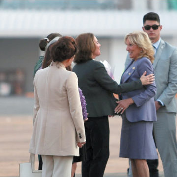 Visitan las primeras damas Beatriz Gutiérrez y Jill Biden la Basílica de Guadalupe