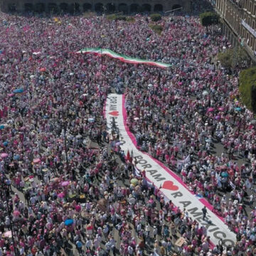 Autoridades capitalinas dieron a conocer que marcha en defensa del INE reunió alrededor de 90 mil personas