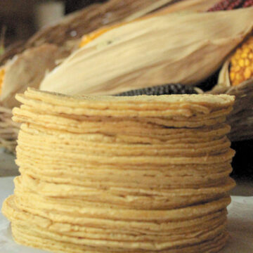 El kilo de tortilla sube 24% en un año y se vende hasta en 30 pesos en estados