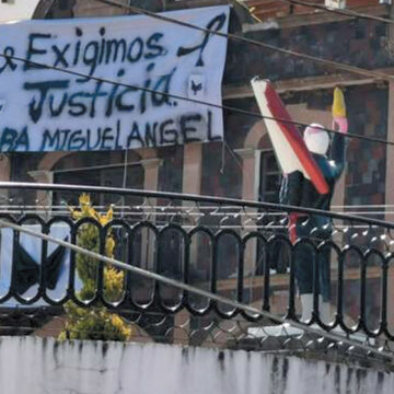 Mantienen tomado Palacio Municipal de Amanalco por homicidio de síndico