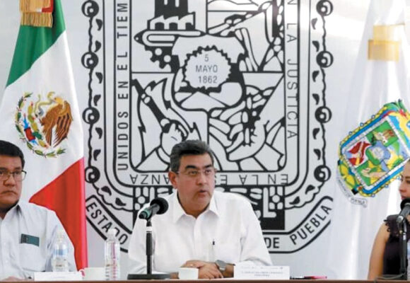 Maestras del estado de Puebla sí podrán marchar el 8M