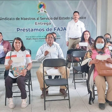 Maestros del SMSEM reciben apoyos por fallecimiento de familiar y préstamos del FAJAM