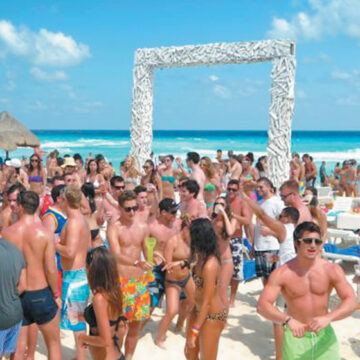 CANCÚN ESPERA A 30 MIL “SPRINGBREAKERS” ESTE 2023