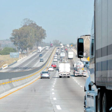 Inseguridad en carreteras eleva costos de productos en Durango