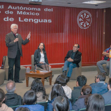 “Para existir en la vida, hay que leer”: Carlos Bracho