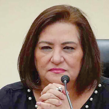 Presidenta del INE solicita renuncia a directora de fiscalización en gestión de Córdova