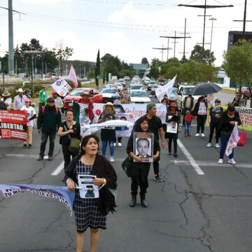 Madres de personas desaparecidas marcharon este 10 de mayo en Toluca