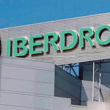 Firma Iberdrola acuerdo para vender a México 80% de su negocio