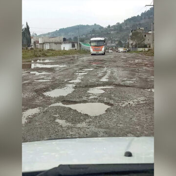 Zona norte de Toluca llena de baches y aún no llueve fuerte