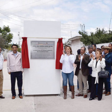 En San Mateo Atenco entregan obras que fortalecen la integración social