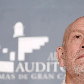 John Malkovich presenta en España el montaje teatral y musical “The Infernal Comedy”