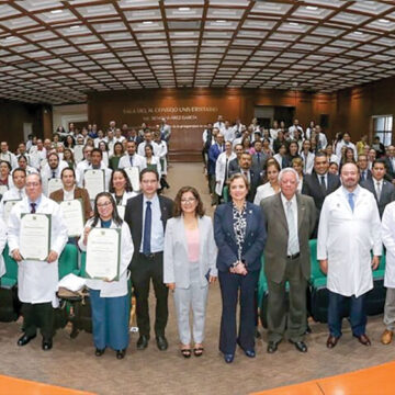 UAEMéx reconoce el trabajo del personal médico docente