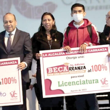 Alcaldesa de Venustiano Carranza ofrece 3 mil becas para que jóvenes continúen sus estudios