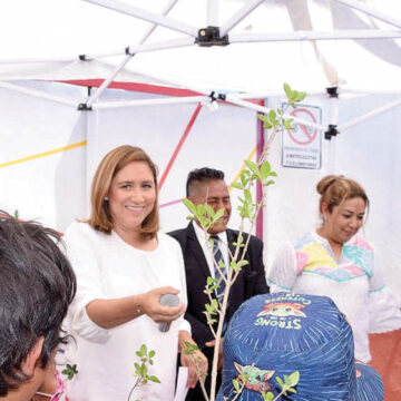 Entrega Ana Muñiz la segunda etapa de rehabilitación del Callejón Chiquitzin en San Mateo Atenco