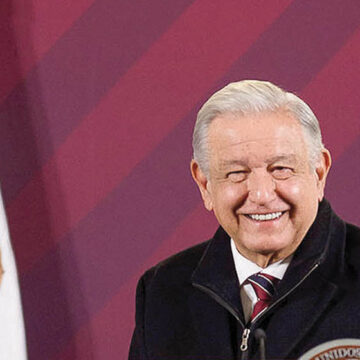 AMLO acusa que intereses de agencias extranjeras buscan socavar Ejército mexicano