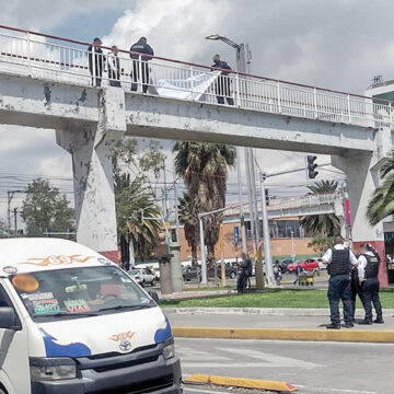 Colocó lona con mensaje amenazante; lo detectó una cámara y lo detuvieron