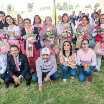 Entrega DIF Metepec prótesis mamarias