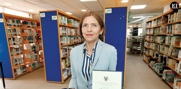 Guadalupe Hoyos, académica de la UAEMéx, reconocida por la Universidad de Varsovia