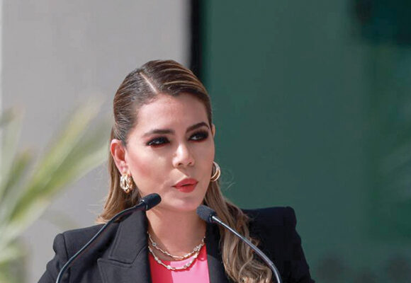 No daremos marcha atrás en la búsqueda de Paz: Evelyn Salgado