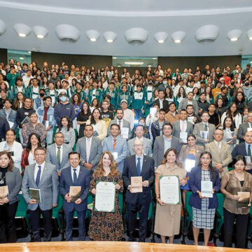 Impulsa UAEMéx a jóvenes para lograr sus metas profesionales