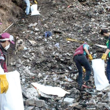 Arranca jornada de limpieza en barranca de la Álvaro Obregón