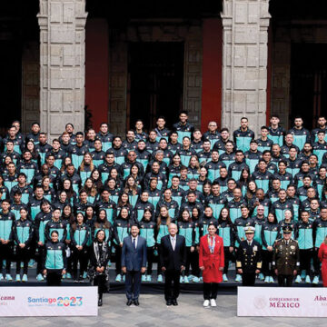 Felicita AMLO a atletas por su brillante participación en los Juegos Panamericanos