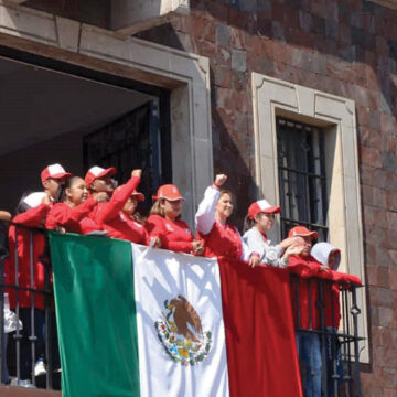 Más de 10 mil habitantes de San Mateo Atenco celebraron el Aniversario de la Revolución