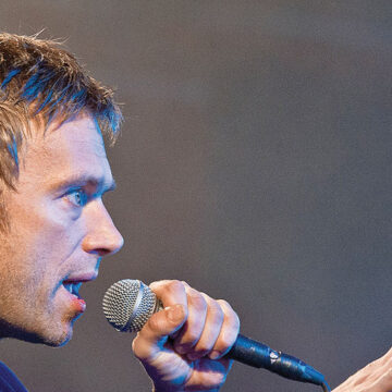 ¡Para Ripley! Damon Albarn, líder de Gorillaz, alaba a Peso Pluma; “tiene una gran voz”