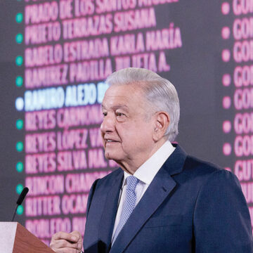 AMLO explota contra los medios; pide comparar Huracán Paulina con el de Otis en Acapulco