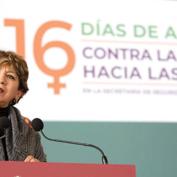 Pide Delfina Gómez Álvarez que los jóvenes no normalicen la violencia