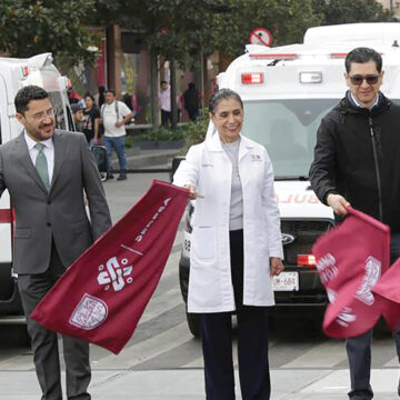 CDMX recibe 18 nuevas ambulancias; dos son de cuidados intensivos