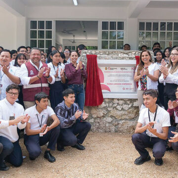 Entrega Mara Lezama 5 nuevas aulas en el Colegio de Bachilleres de Cancún