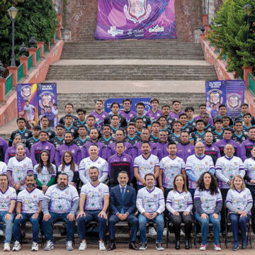 Equipo de Metepec se tomó la foto oficial con el Presidente Municipal