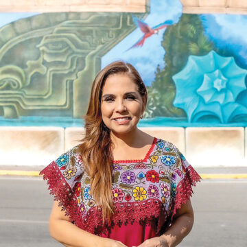 Mara Lezama presenta los 17 murales que transforman el centro histórico de Chetumal