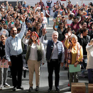 Gobierno entrega programas sociales en beneficio de mujeres y personas con discapacidad en Tultitlán