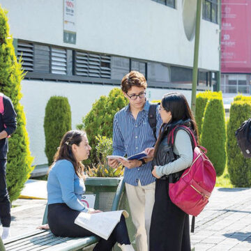 Crece matrícula de la UAEMéx: alcanza cifra de 96 mil estudiantes en todos los niveles