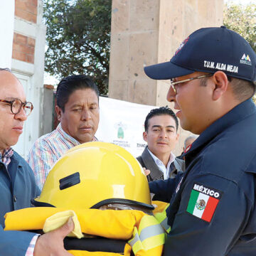 Más y mejores herramientas para los Bomberos de Zinacantepec