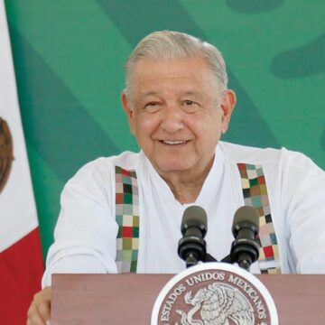 Paro de transportistas tiene propósitos politiqueros, sostiene López Obrador