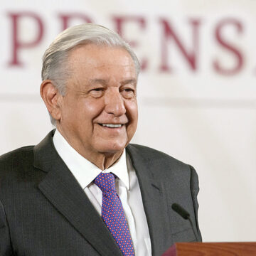 Acusa AMLO: la oposición está tramando fraude electoral y golpe de Estado técnico