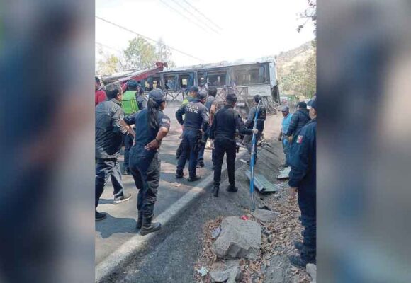 Accidente de camión en Malinalco deja 14 muertos y 31 lesionados