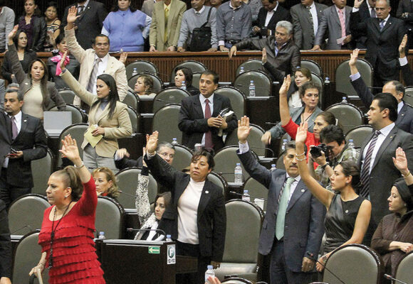 Nuevo mayoriteo; diputados de Morena y aliados avalan reforma a la Ley de Amparo