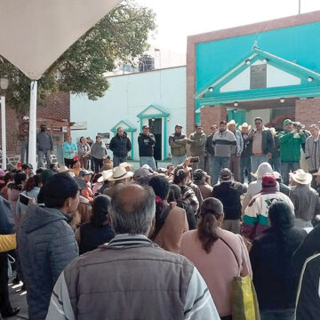 Manifestantes toman la presidencia municipal de Tepeapulco, Hidalgo
