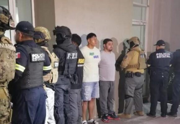 Personal de la Armada de México en coadyuvancia con la FGE EDOMEX, SSPC México, CONASE, CONAHO y SS EDOMEX detuvieron a 2 integrantes la Delincuencia Organizada dedicados al robo a transportistas