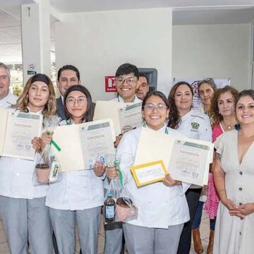 Estudiantes de Gastronomía de UAEMéx en Tenancingo recrearon recetas de la novela Como agua para chocolate