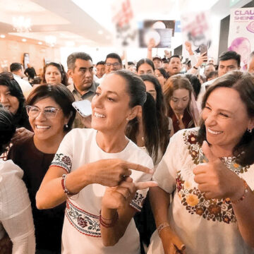 Abuchean a Claudia Sheinbaum a su llegada al Aeropuerto de Veracruz