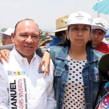 Se compromete Manuel Vilchis Viveros a renovar Plaza Ganadera en Zinacantepec