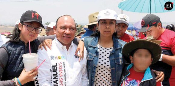 Se compromete Manuel Vilchis Viveros a renovar Plaza Ganadera en Zinacantepec
