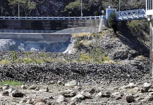 Crece la crisis del sistema Cutzamala; la presa solo tiene 30% de llenado de agua