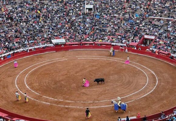 Por tercera vez, juez federal suspende corridas de toros en la Ciudad de México